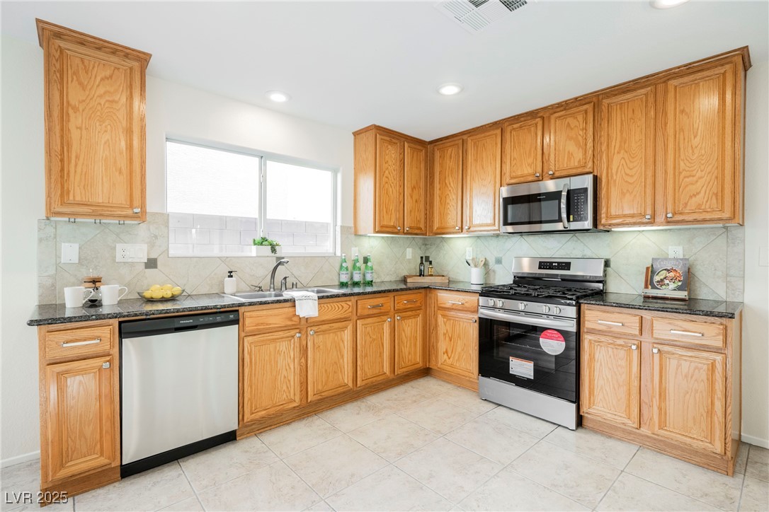 68 Lockheed Avenue Las Vegas, NV 89183 - Photo 3 of 45 Gallery Image 3