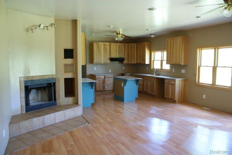 370 Columbiaville Road Columbiaville, MI 48421 - Photo 3 of 16 DSC01057.JPG
