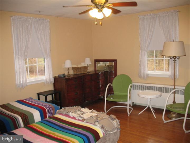 307 Brae Bourn Road Huntingdon Valley, PA 19006 - Photo 11 of 22 Bedroom 2