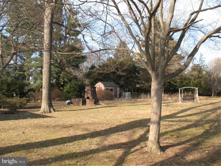 307 Brae Bourn Road Huntingdon Valley, PA 19006 - Photo 20 of 22 Back Yard