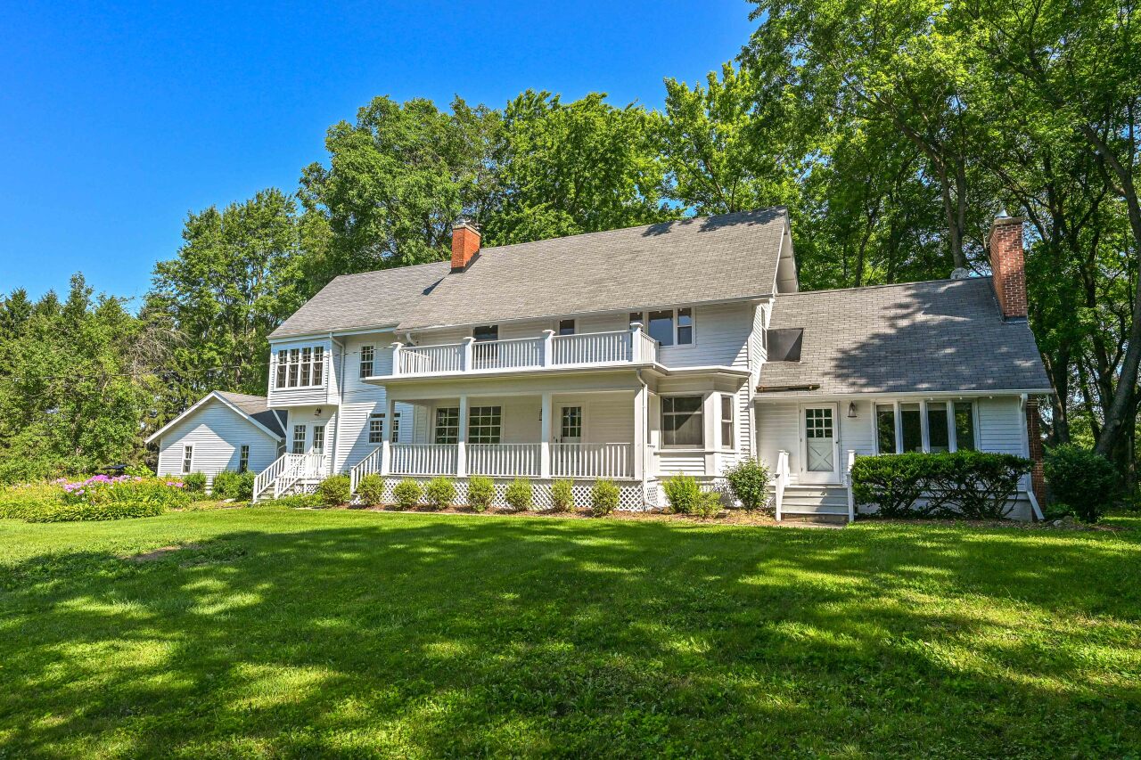 712 Bridge Road Cedarburg, WI 53012 - Photo 1 of 1 712 Bridge Rd