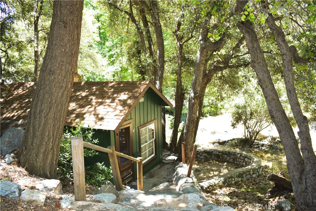 47 Ice House Mt Baldy, CA 91759 - Photo 6 of 21