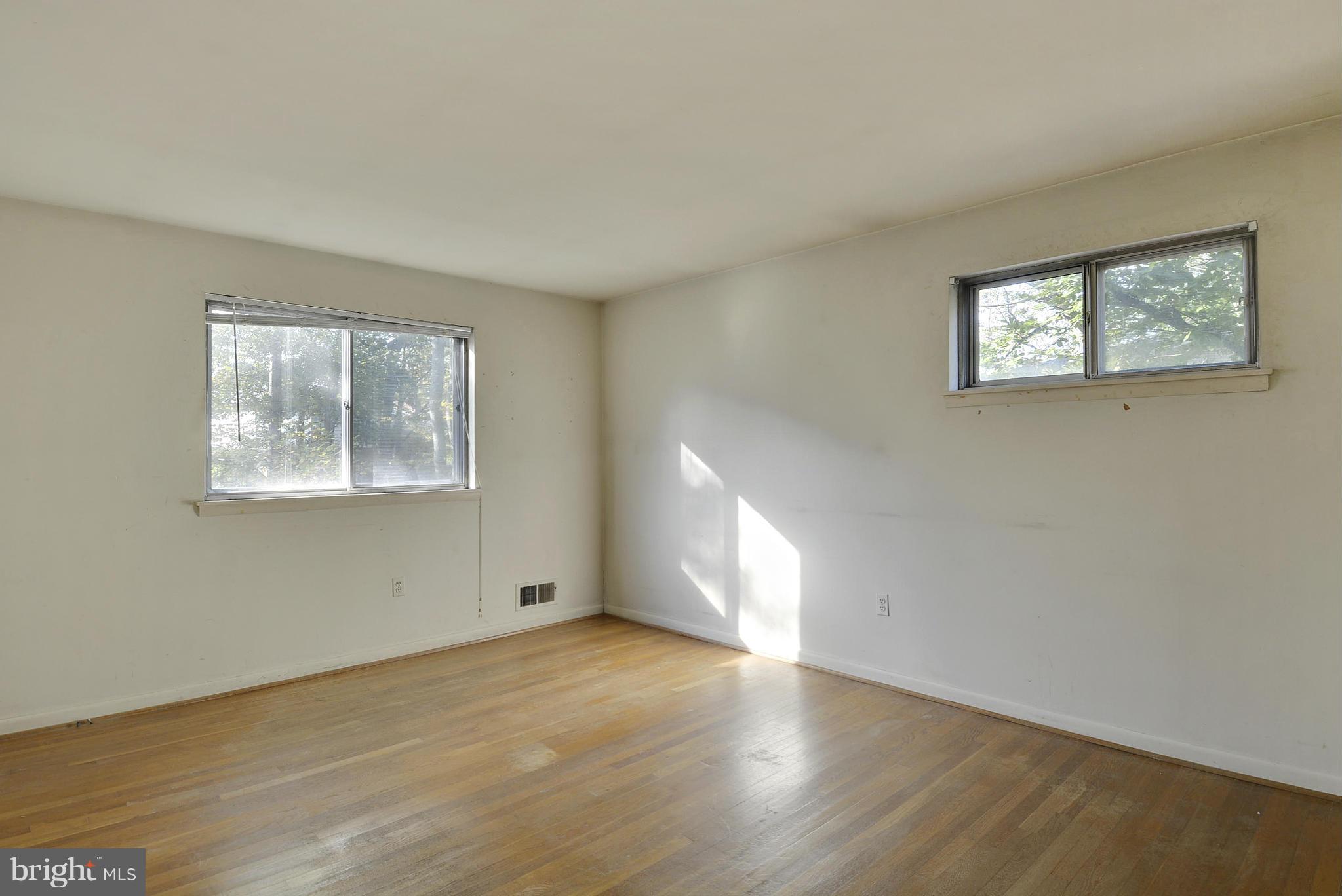 1008 Kersey Road Silver Spring, MD 20902 - Photo 16 of 30 Bedroom (Master)