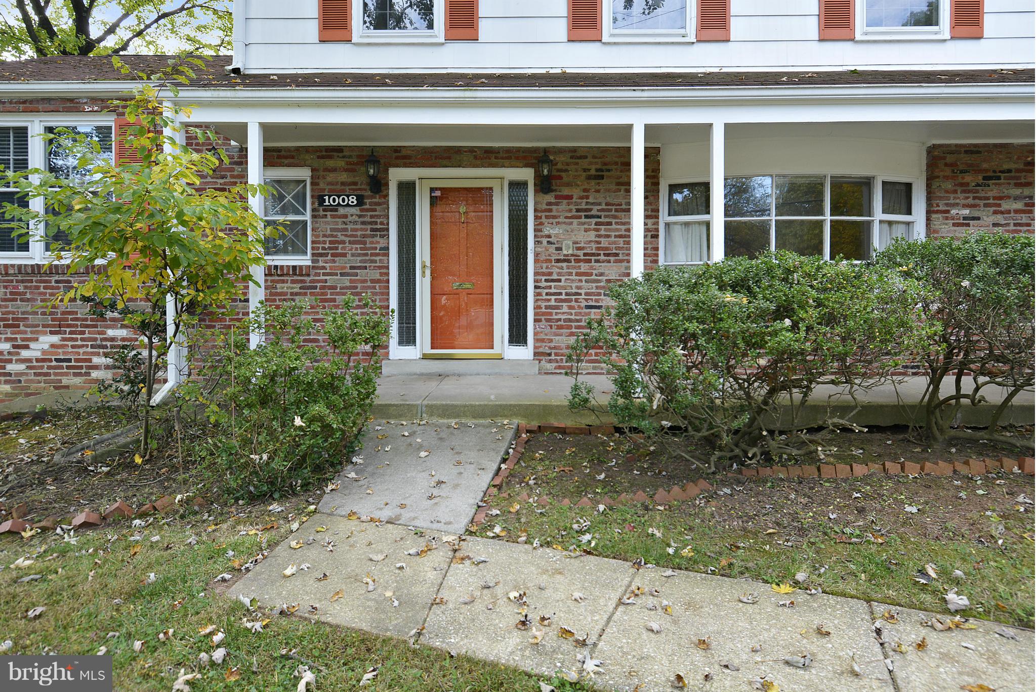 1008 Kersey Road Silver Spring, MD 20902 - Photo 4 of 30 Front Walk
