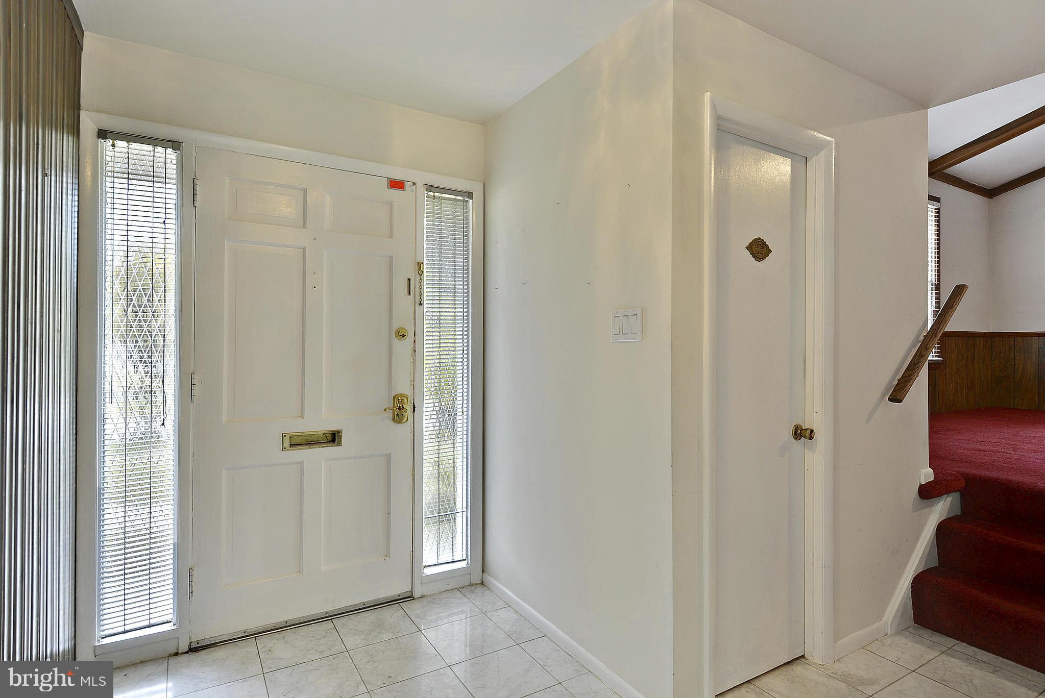 1008 Kersey Road Silver Spring, MD 20902 - Photo 6 of 30 Entry Area
