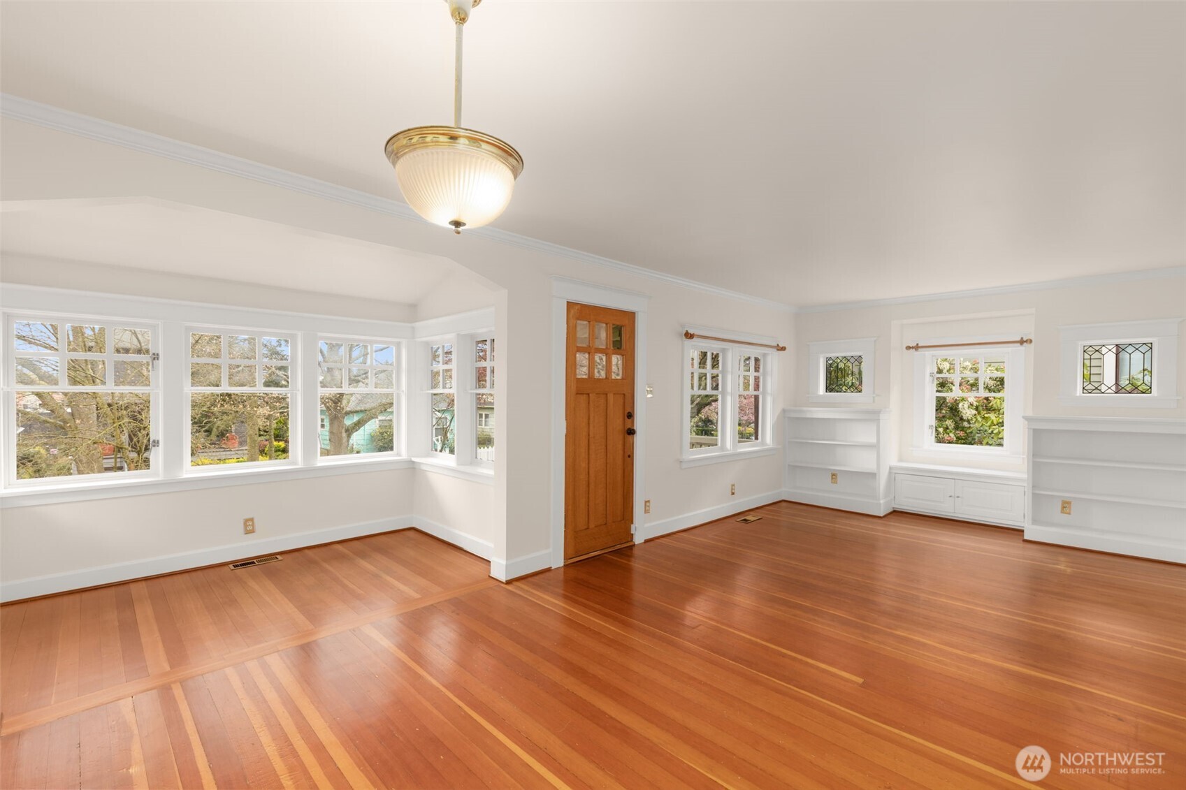 105 North 84th Street Seattle, WA 98103 - Photo 3 of 24