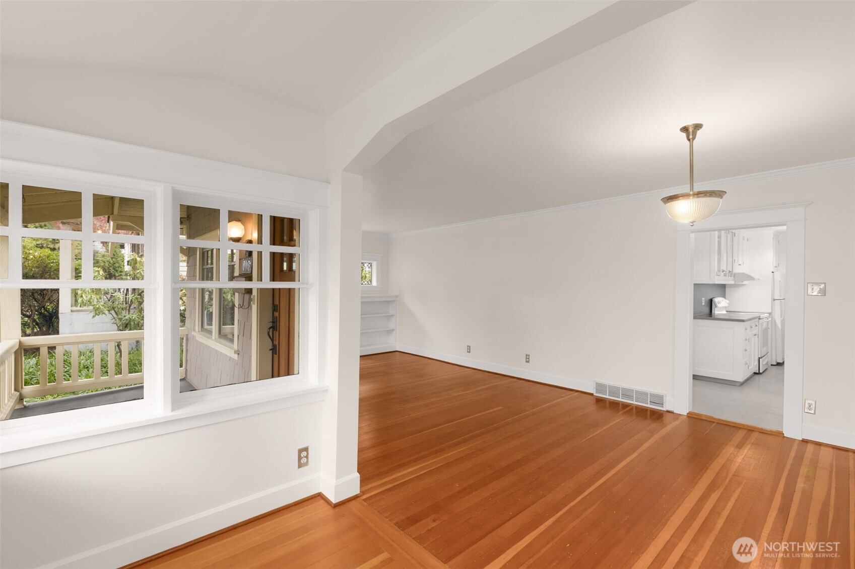 105 North 84th Street Seattle, WA 98103 - Photo 5 of 24