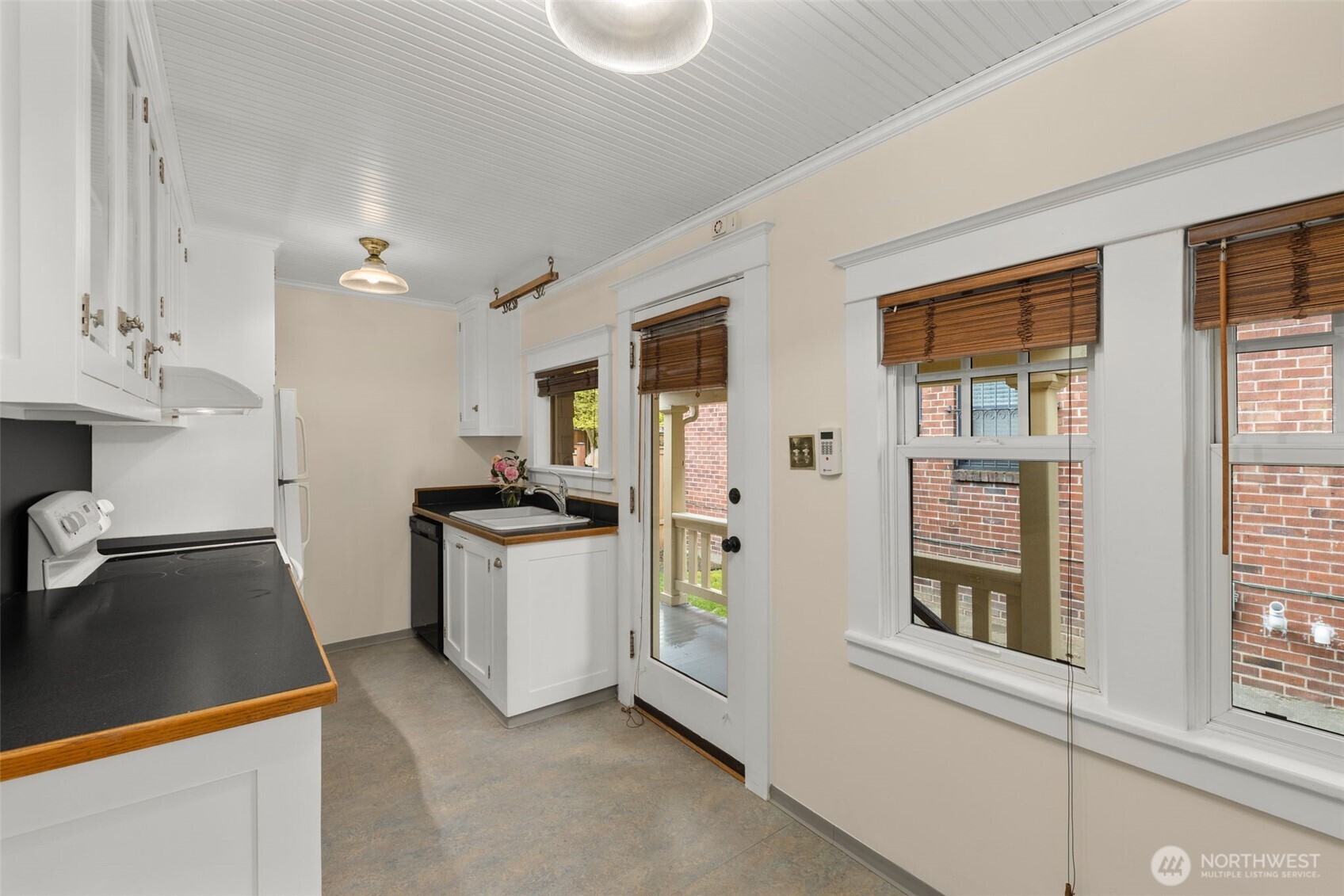 105 North 84th Street Seattle, WA 98103 - Photo 10 of 24