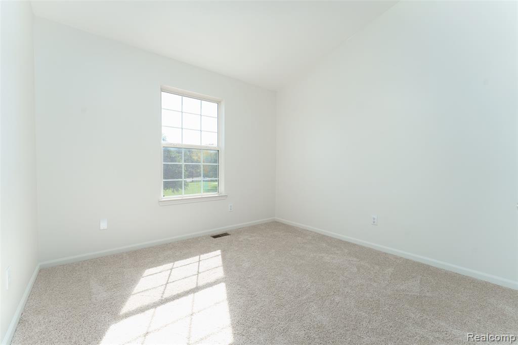 3307 Pond Ridge Drive Holly, MI 48442 - Photo 14 of 26