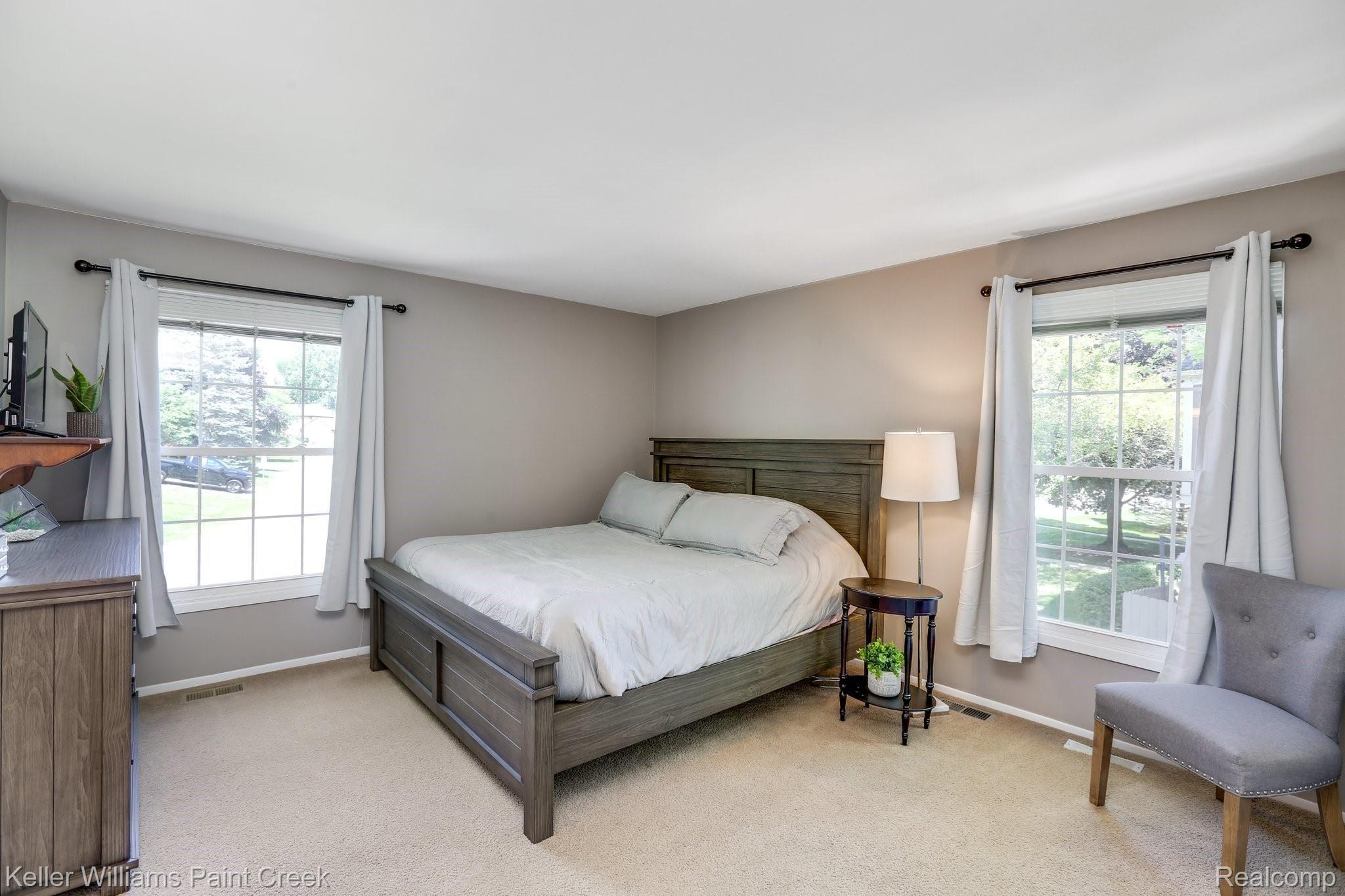 1286 Brook Lane Rochester, MI 48306 - Photo 9 of 30 1286+Brook+Ln+Rochester+Hills-10-web.jpg