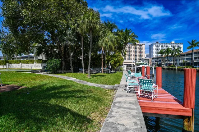 $262,900 | 581 Blue Heron Drive, Unit 112B, Hallandale Beach, FL 33009