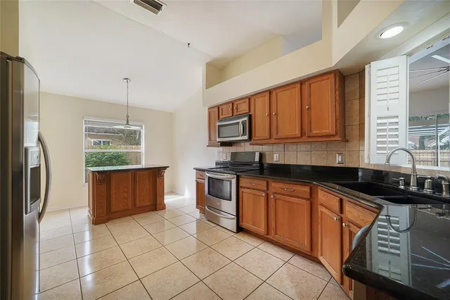 $420,000 | 1212 Lake Shore Ranch Drive, Seffner, FL 33584