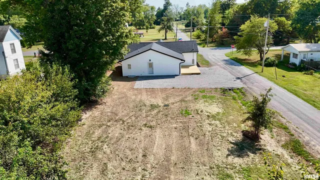 $230,000 | 309 West Main Street, Ewing, IL 62836