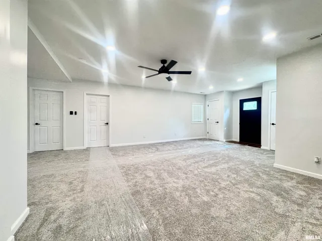 $230,000 | 309 West Main Street, Ewing, IL 62836