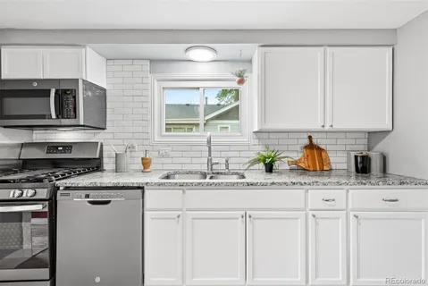 $459,999 | 4186 South Lincoln Street, Englewood, CO 80113