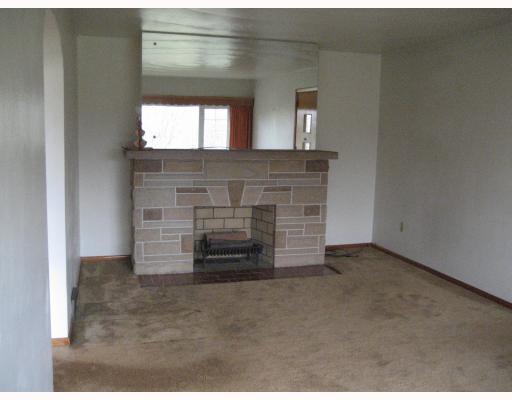 295 Old Plank Road Butler, PA 16002 - Photo 2 of 12 Living Room.