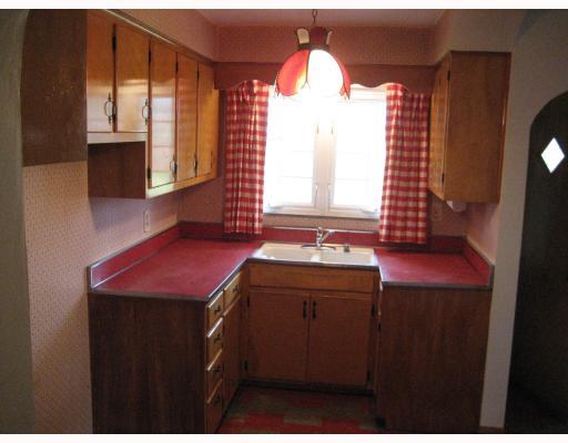 295 Old Plank Road Butler, PA 16002 - Photo 3 of 12 Kitchen.