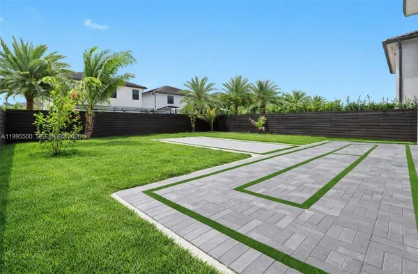 $6,500 | 8836 Northwest 161st Terrace, Miami Lakes, FL 33018