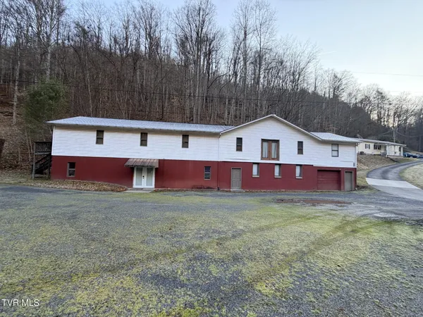 $299,000 | 14229 Bull Run Road, Coeburn, VA 24230