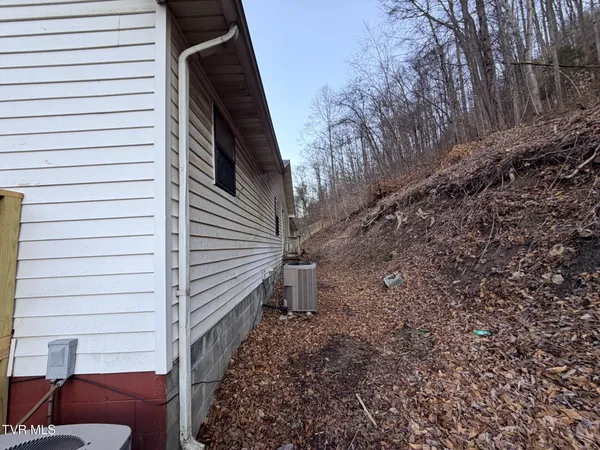 $299,000 | 14229 Bull Run Road, Coeburn, VA 24230
