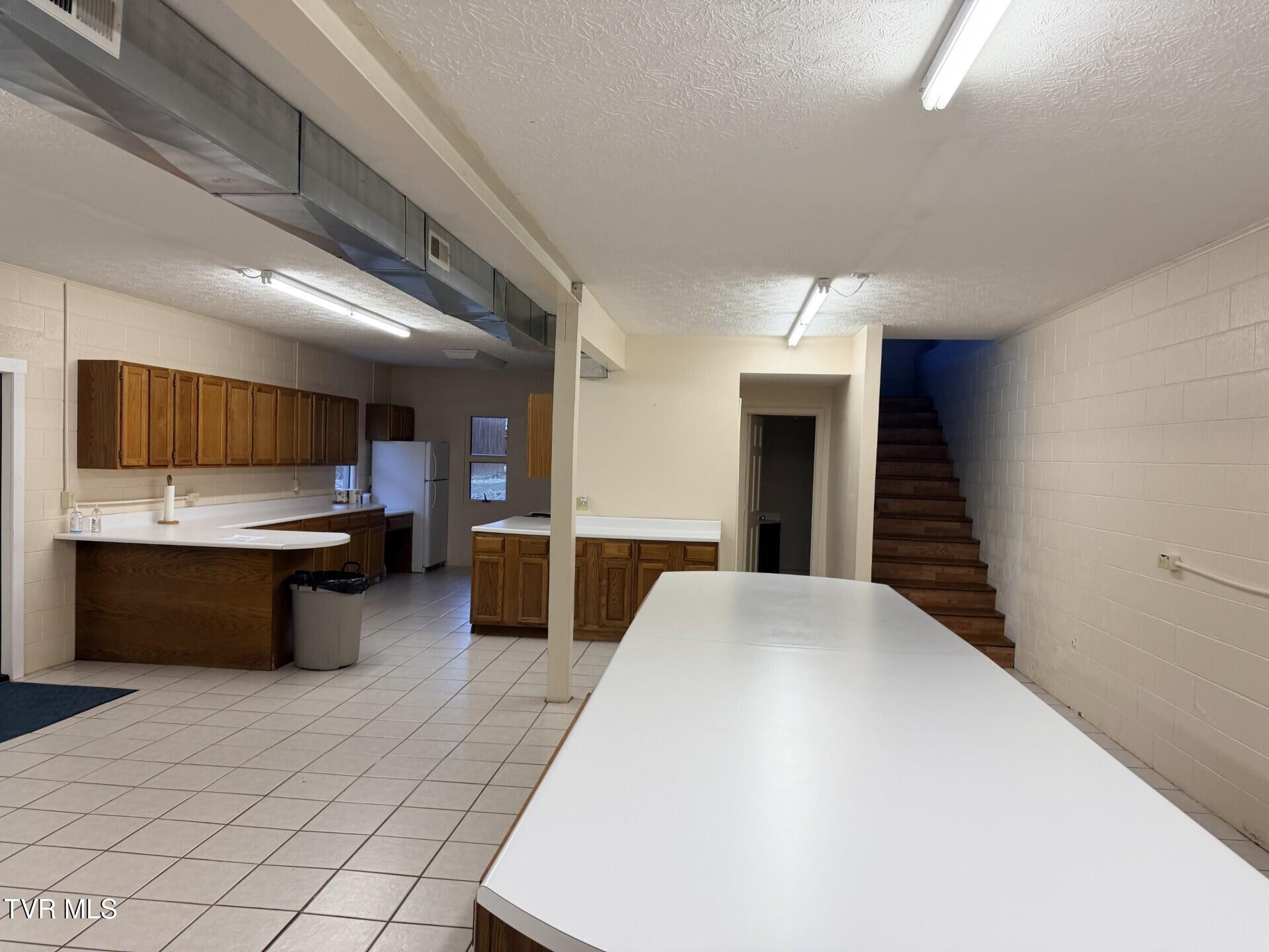 14229 Bull Run Road Coeburn, VA 24230 - Photo 6 of 27 Main Floor Kit