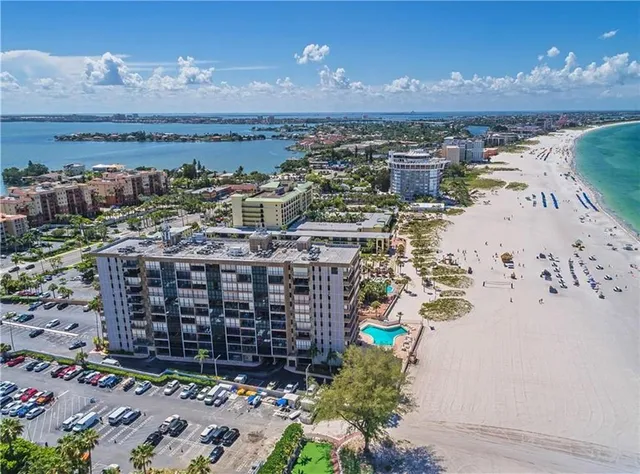 $2,300 | 1040 65th Street South, South Pasadena, FL 33707