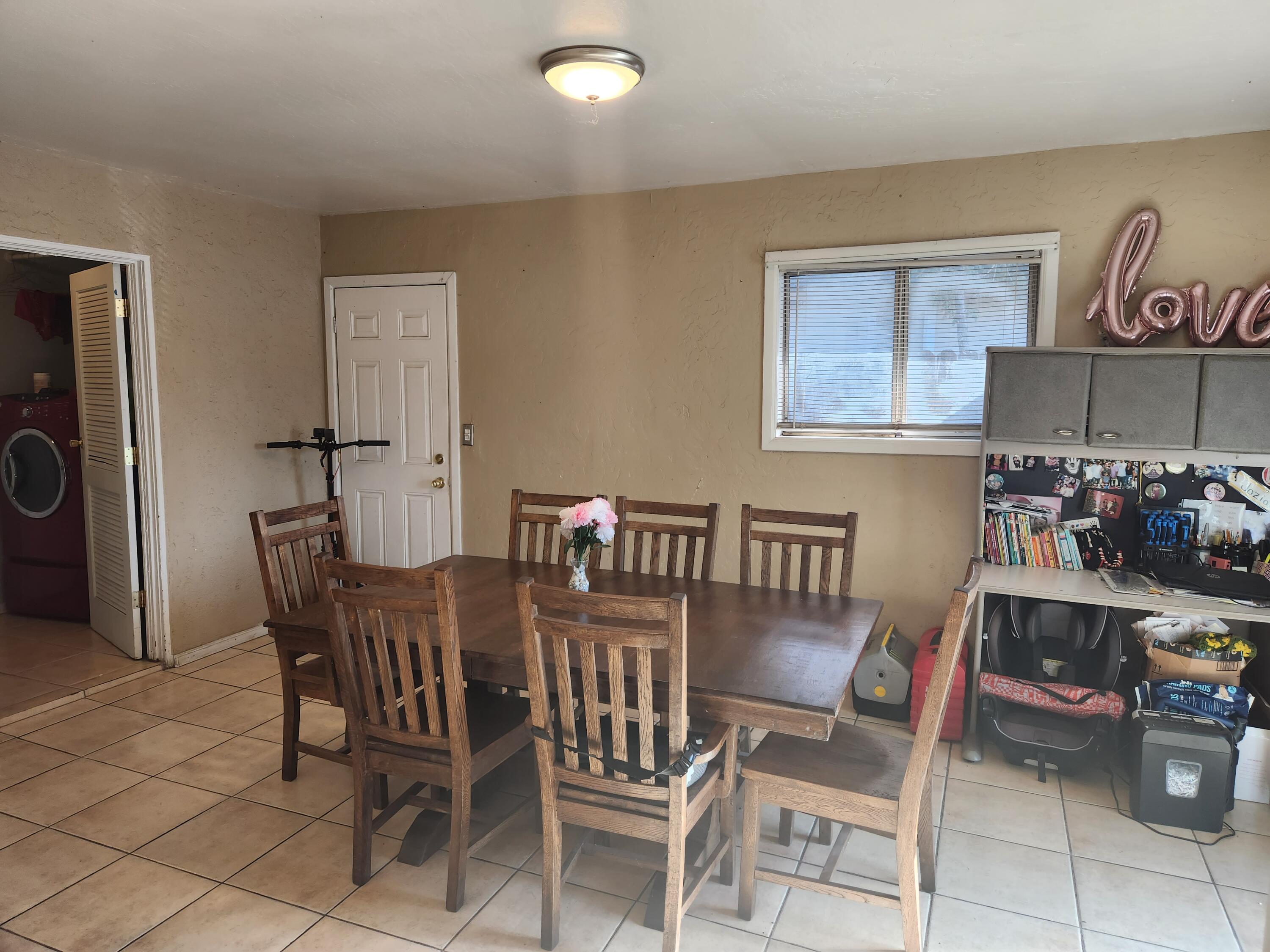 752 South R Street Tulare, CA 93274 - Photo 7 of 27 Dining Room