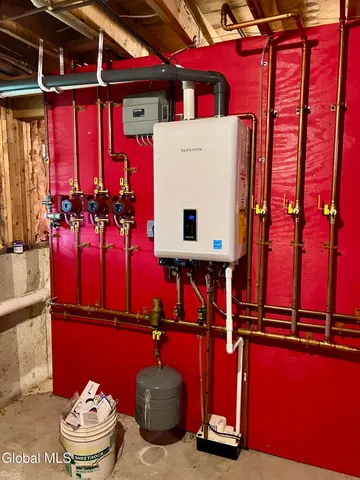 $375,000 | 14 Upper Turnpike, Granville, NY 12832