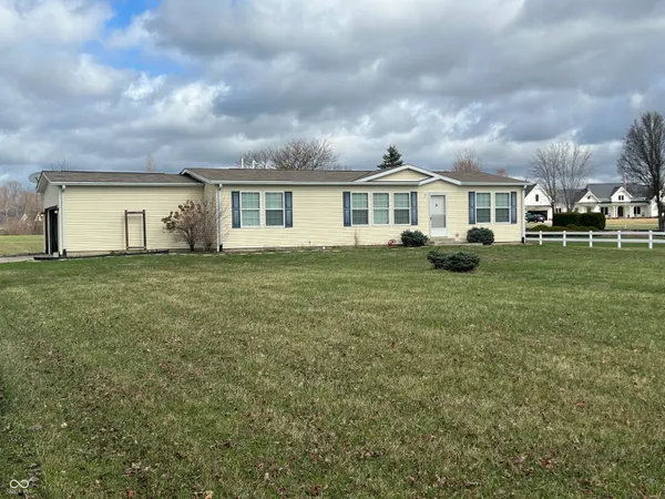 $335,000 | 11946 East 79th Street, Indianapolis, IN 46236