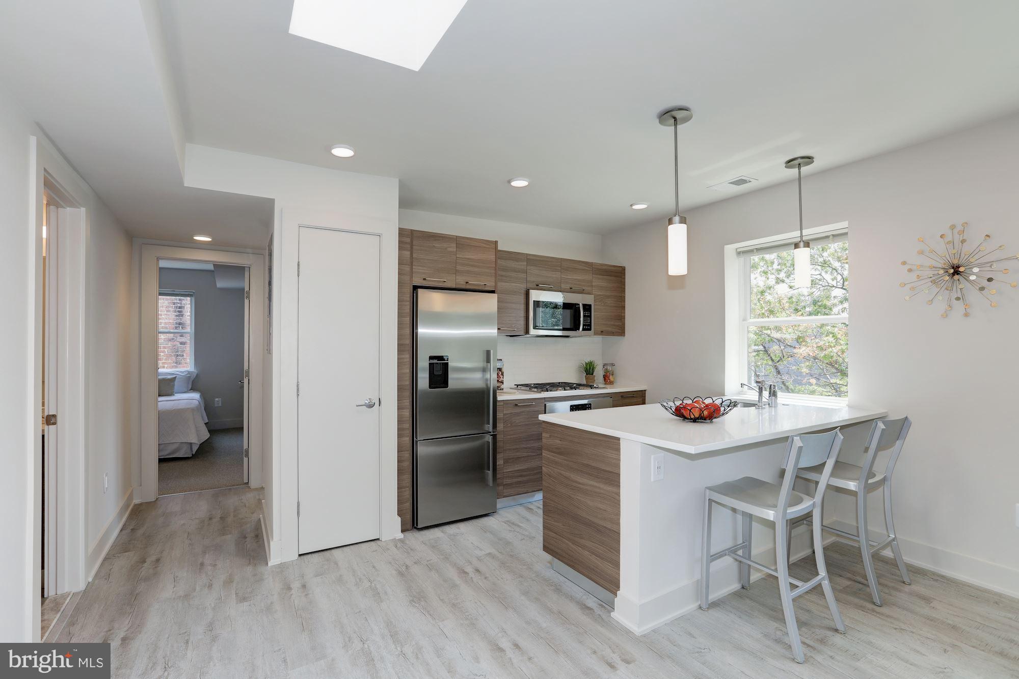 626 E Street Southeast Washington, DC 20003 - Photo 4 of 20