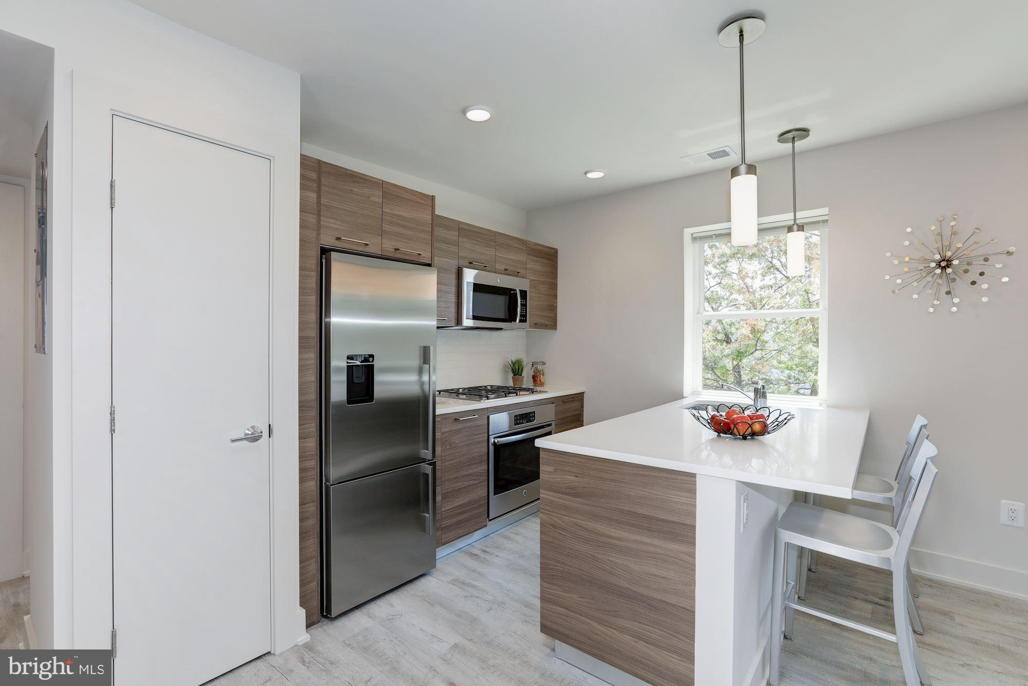 626 E Street Southeast Washington, DC 20003 - Photo 10 of 20