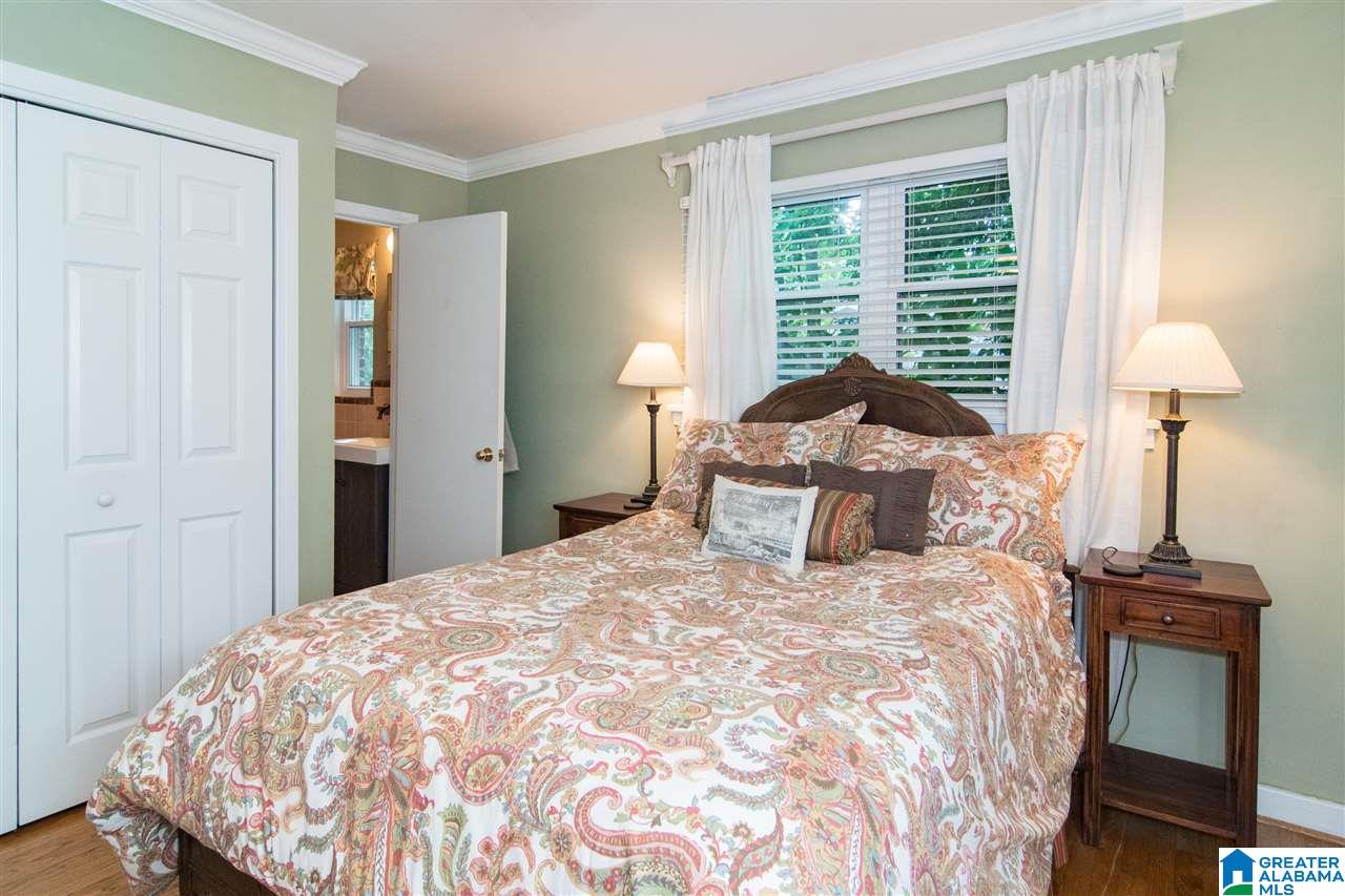 1911 Saulter Road Birmingham, AL 35209 - Photo 18 of 44