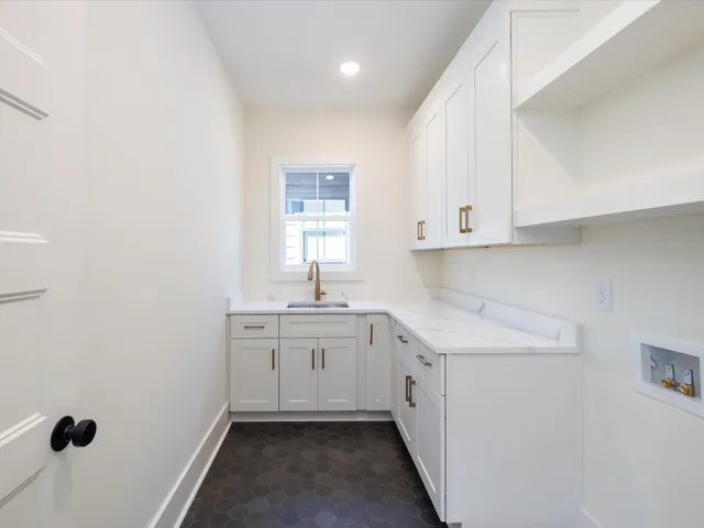 $970,000 | 535 A American Road, Nashville, TN 37209