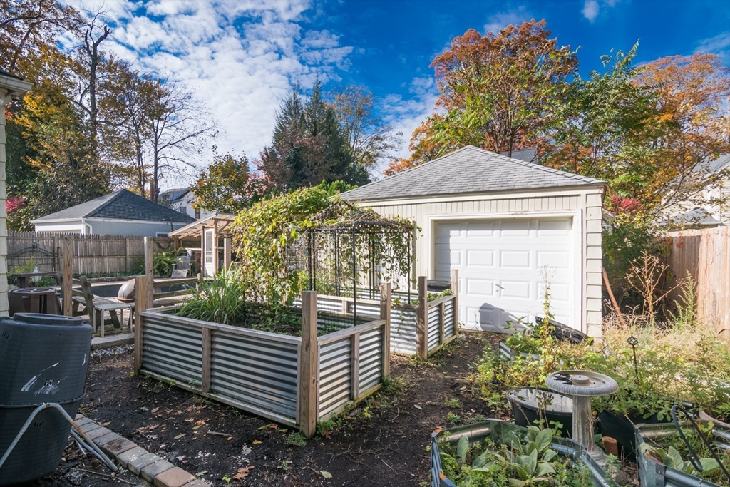 28 Rencelau Street Springfield, MA 01118 - Photo 34 of 34 a front view of a house with garden