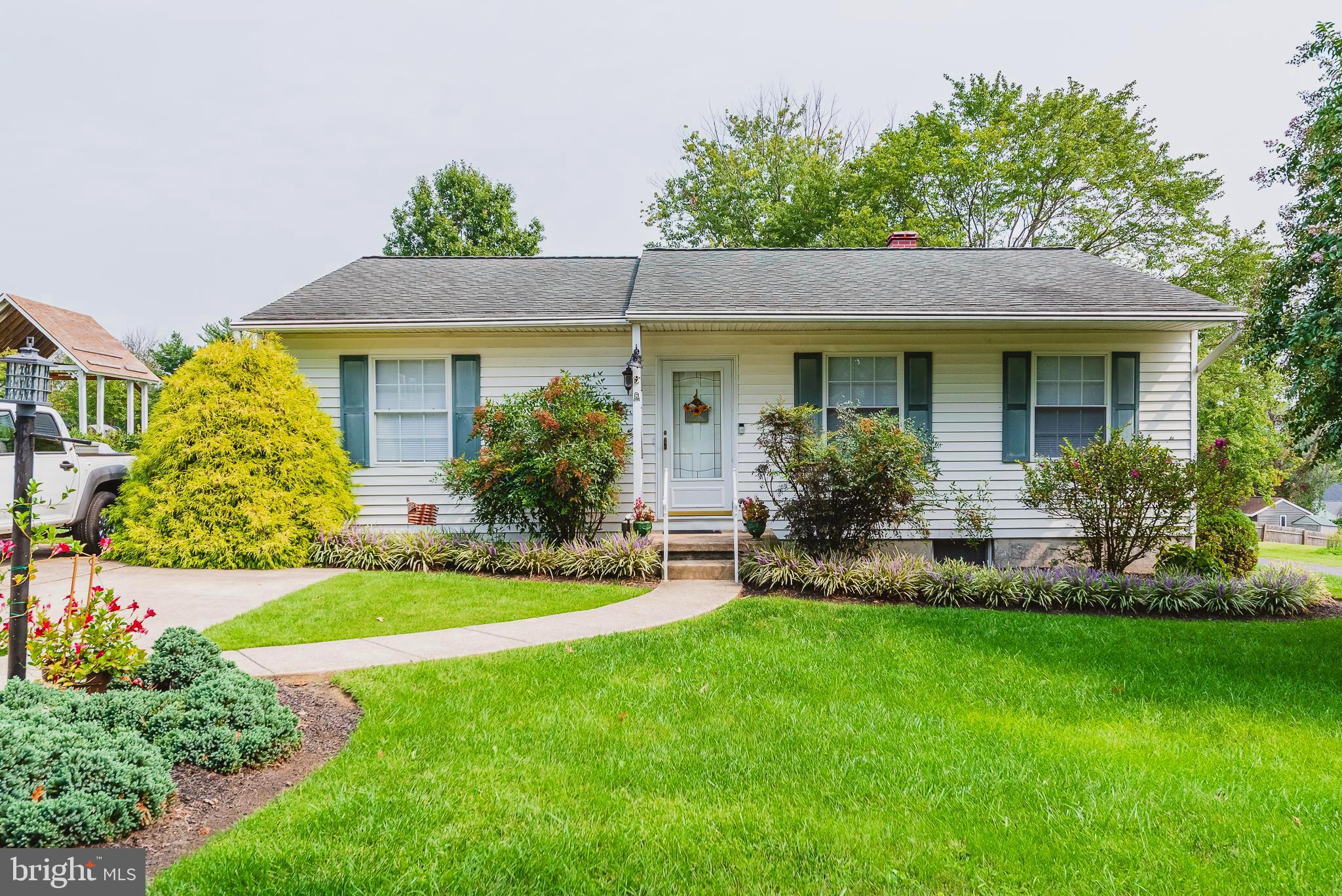 1541 South Rolling Road Baltimore, MD 21227 - Photo 1 of 30