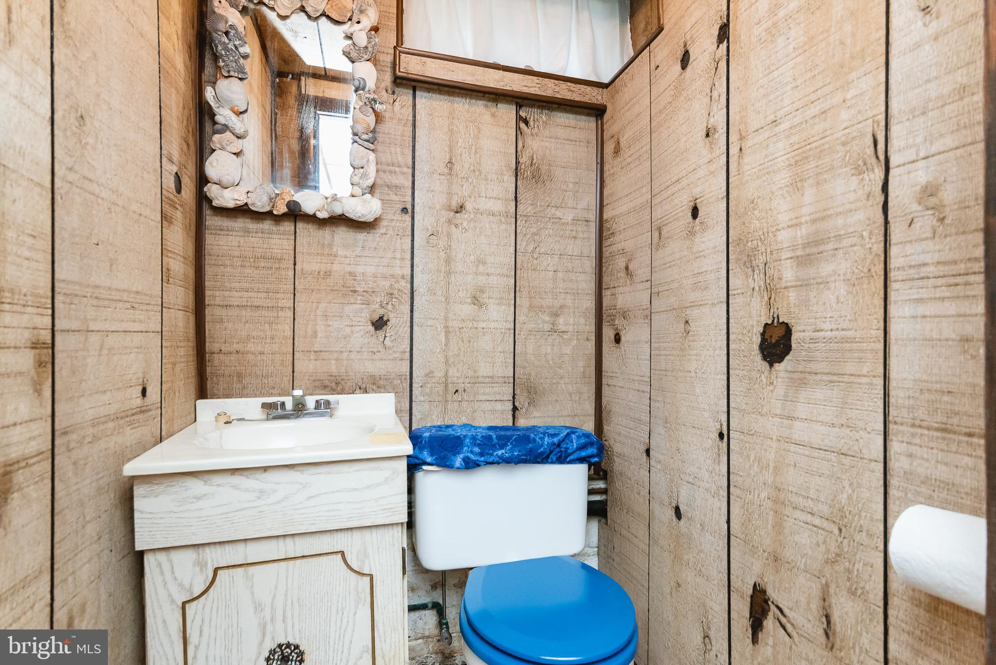 1541 South Rolling Road Baltimore, MD 21227 - Photo 22 of 30 Basement Half Bath