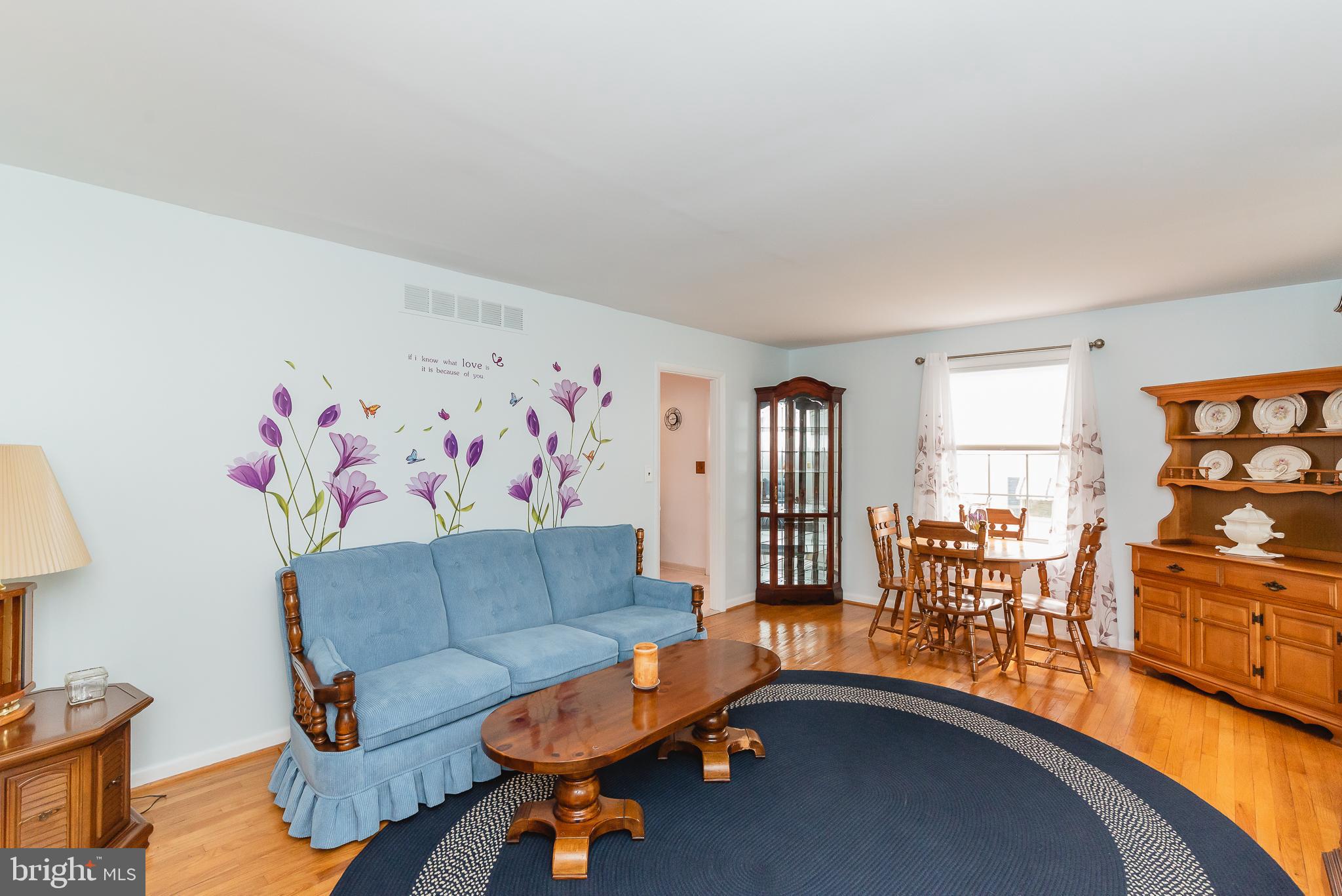 1541 South Rolling Road Baltimore, MD 21227 - Photo 4 of 30