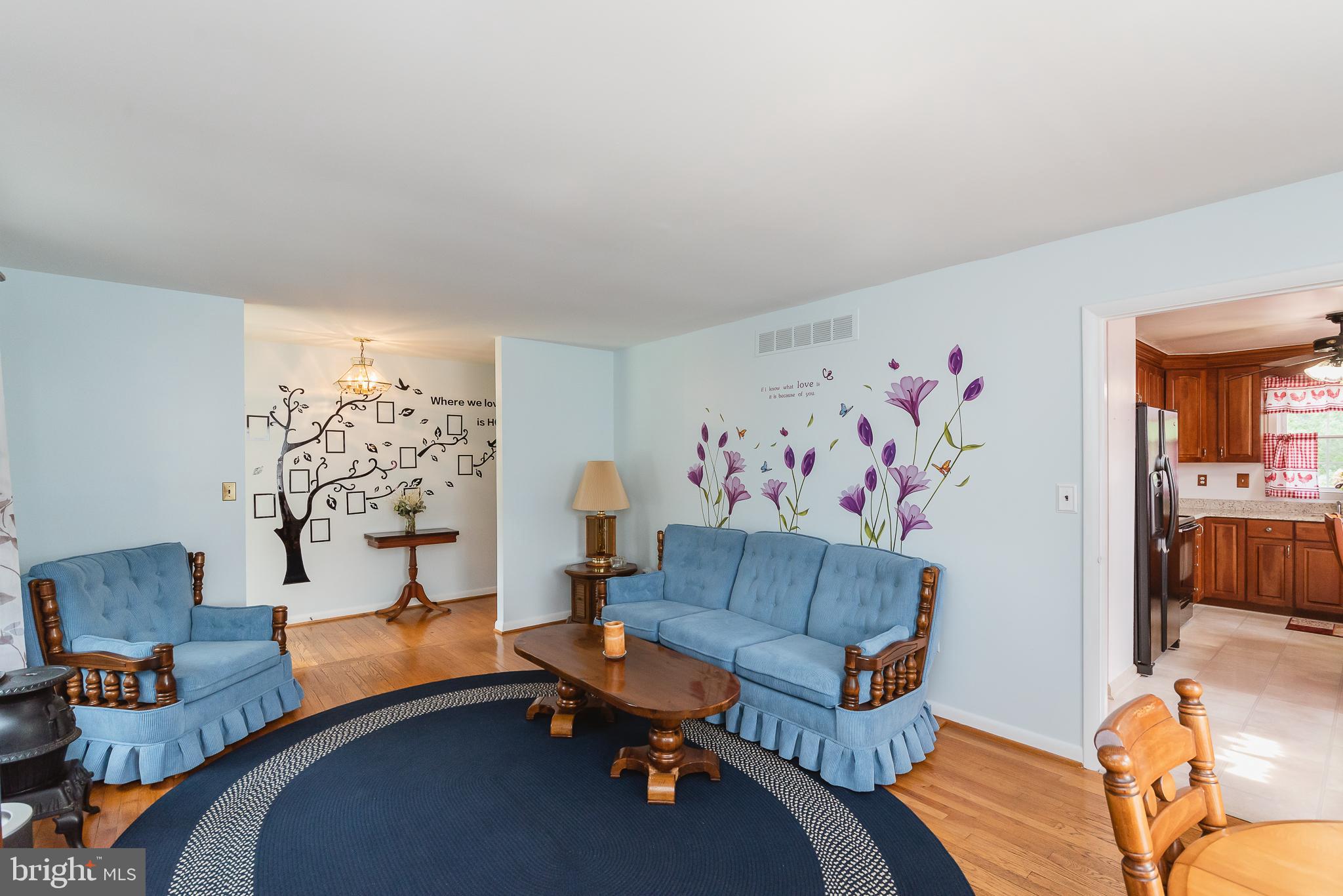 1541 South Rolling Road Baltimore, MD 21227 - Photo 5 of 30