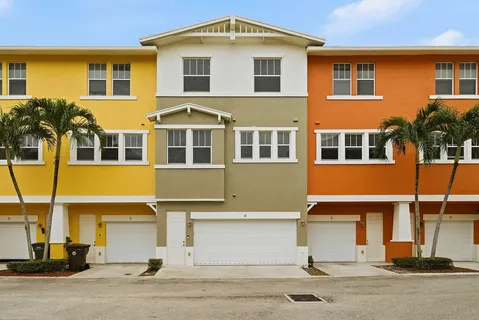 $530,000 | 750 Millbrae Court, Unit 4, West Palm Beach, FL 33401