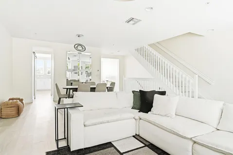 $530,000 | 750 Millbrae Court, Unit 4, West Palm Beach, FL 33401