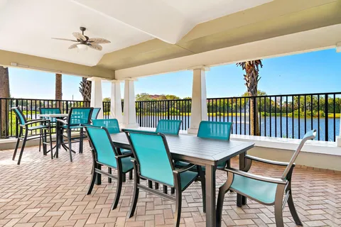 $530,000 | 750 Millbrae Court, Unit 4, West Palm Beach, FL 33401