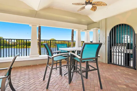 $530,000 | 750 Millbrae Court, Unit 4, West Palm Beach, FL 33401