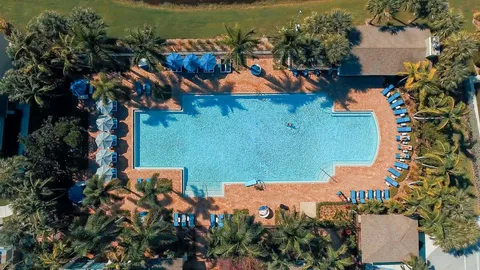 $530,000 | 750 Millbrae Court, Unit 4, West Palm Beach, FL 33401