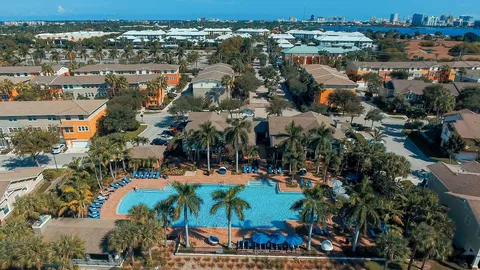 $530,000 | 750 Millbrae Court, Unit 4, West Palm Beach, FL 33401