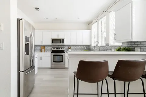 $530,000 | 750 Millbrae Court, Unit 4, West Palm Beach, FL 33401