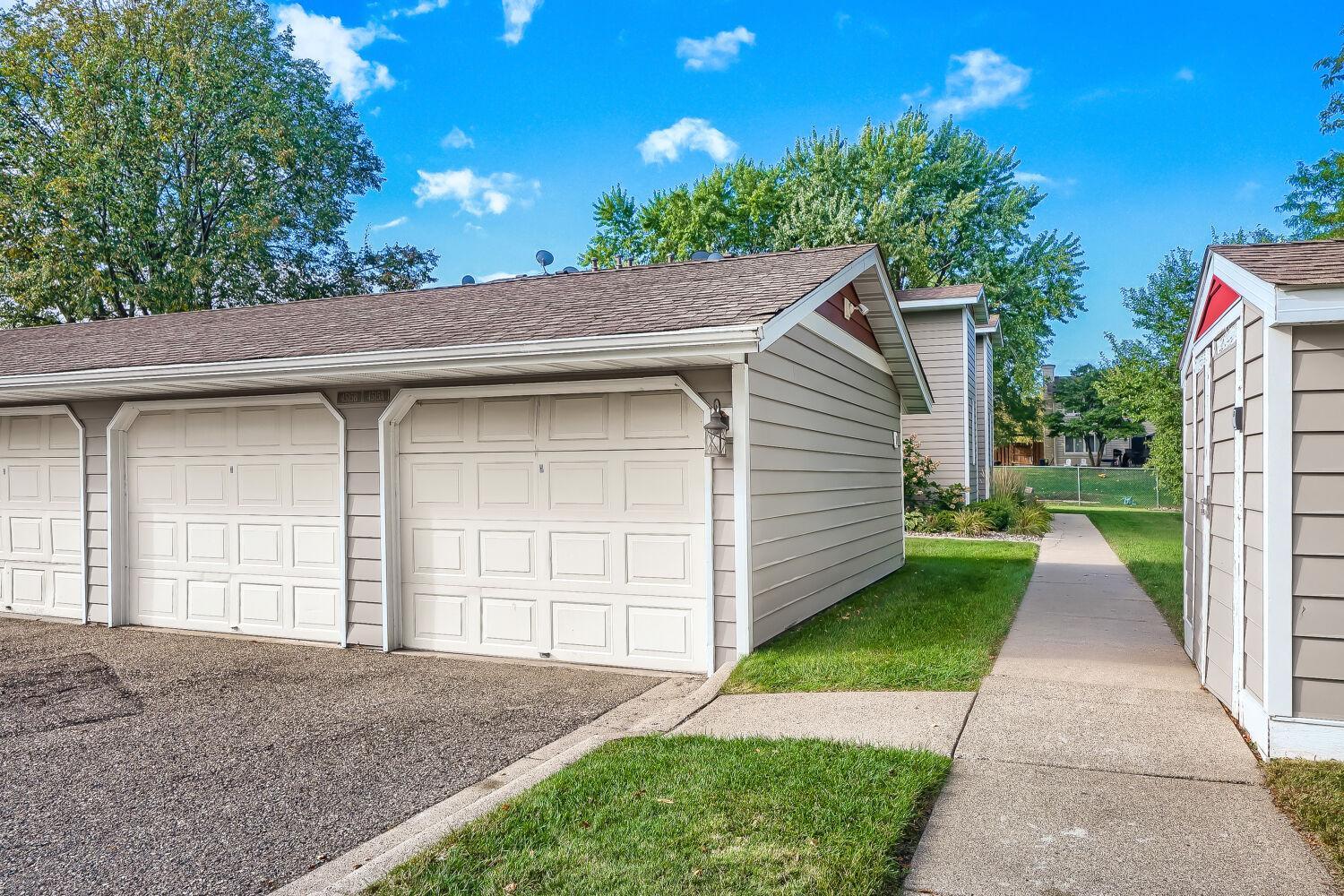 4515 Cinnamon Ridge Trail, Unit A Eagan, MN 55122 - Photo 3 of 28 Gallery Image 3