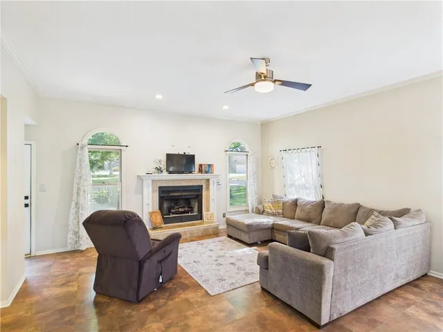 $321,000 | 1505 Hunters Circle, Sedalia, MO 65301