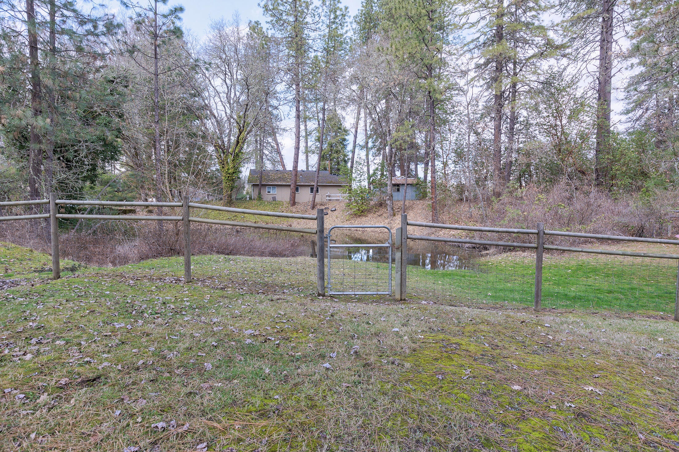 120 Daugherty Way Merlin, OR 97532 - Photo 28 of 30 Seasonal Pond