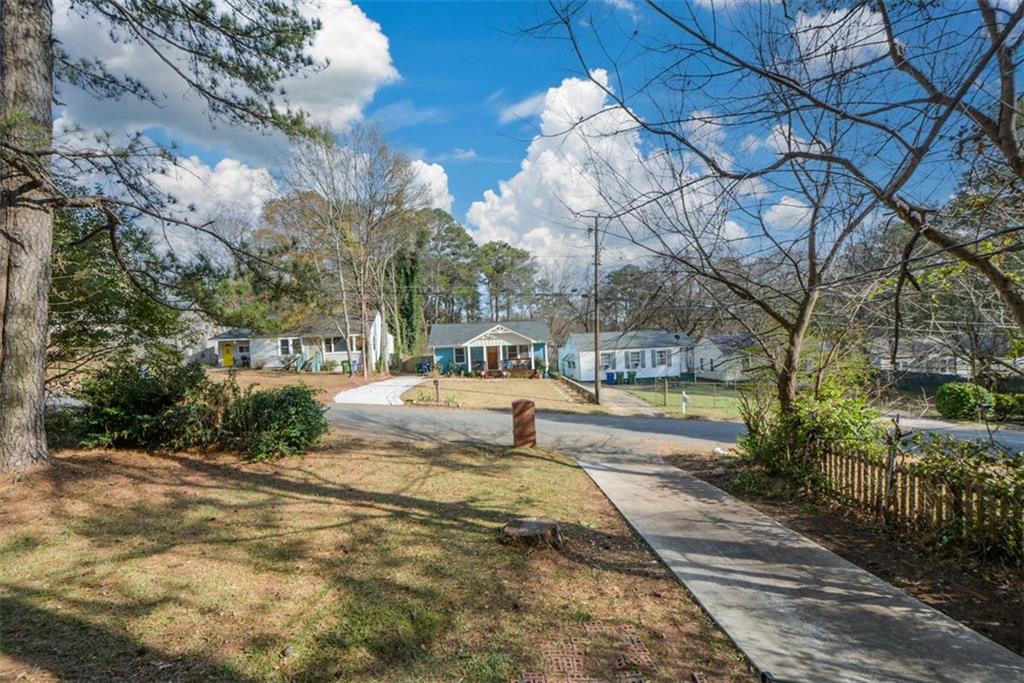 2259 Nelms Drive Southwest Atlanta, GA 30315 - Photo 4 of 35