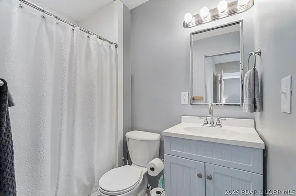 $375,000 | 31806 Lakeview Lane, Gravois Mills, MO 65037